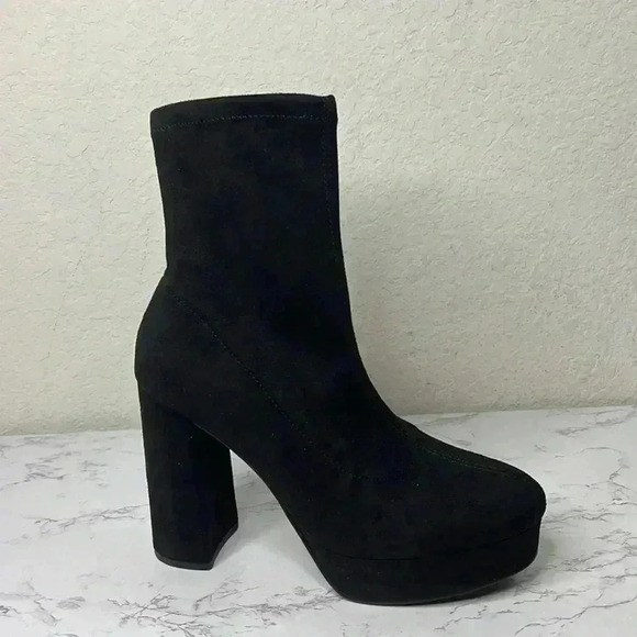 MADDEN GIRL Black Orchid  Suede Booties Size 10 M - Picture 2 of 11